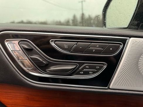 Used 2019 Lincoln Navigator L Reserve image 21