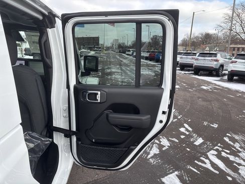 New 2026 Jeep Gladiator Sport image 15