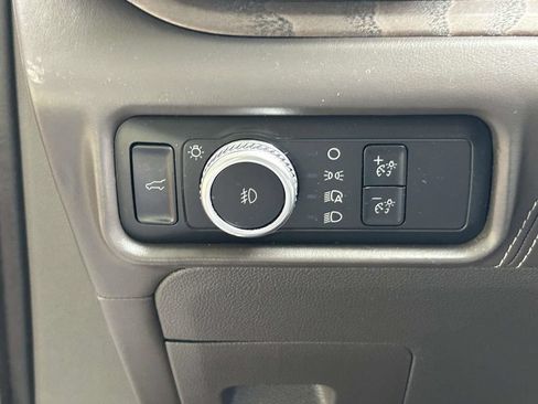 Used 2021 Ford Explorer Platinum w/ Equipment Group 601A AWD/4WD image 20