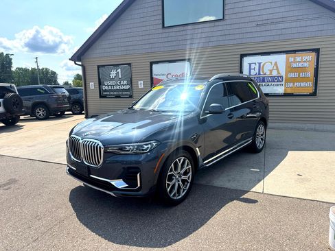 Used 2021 BMW X7 xDrive40i w/ Parking Assistance Package image 1