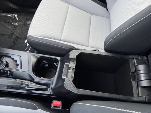 Certified 2018 Toyota RAV4 LE AWD/4WD image 28
