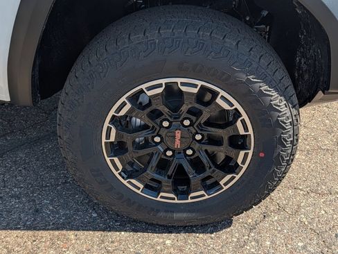 New 2026 GMC Canyon AT4 w/ Technology Plus Package AWD/4WD image 19