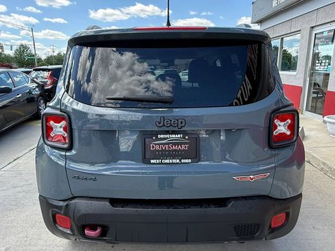 Used 2017 Jeep Renegade Trailhawk w/ Premium Trailhawk Package AWD/4WD image 7