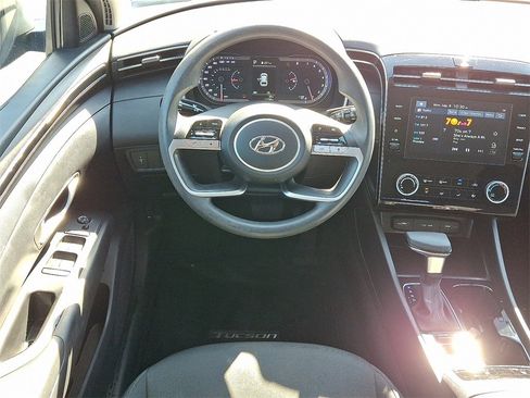 Used 2022 Hyundai Tucson SEL image 2