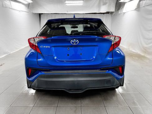 Used 2018 Toyota C-HR XLE FWD image 5