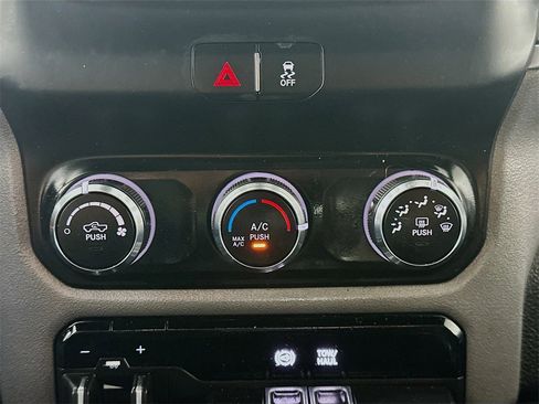 Used 2021 RAM 2500 Big Horn image 18