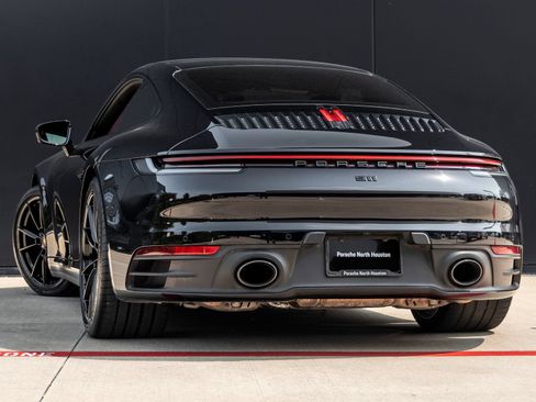 Certified 2021 Porsche 911 Carrera RWD image 3