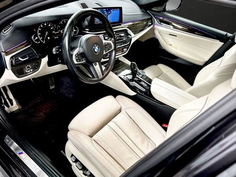 Used 2018 BMW M550i xDrive image 15