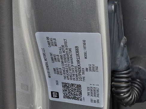 Used 2024 GMC Canyon AT4 image 26