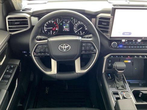 Used 2023 Toyota Tundra Limited AWD/4WD image 8