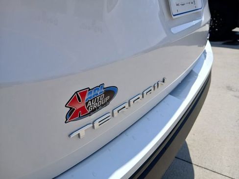 Certified 2024 GMC Terrain SLE w/ Driver Convenience Package AWD/4WD image 39
