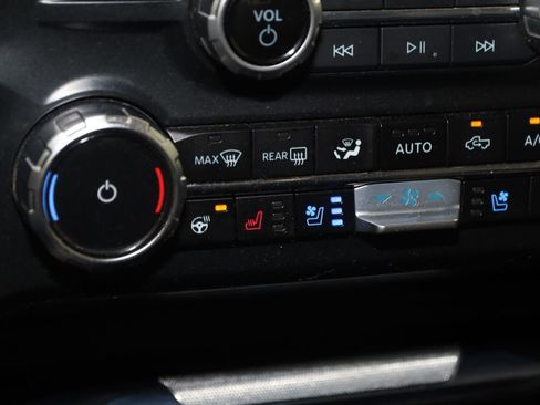 Used 2023 Ford F250 Lariat w/ Lariat Ultimate Package AWD/4WD image 8