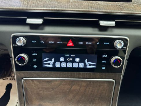 New 2026 Genesis GV80 2.5T Select AWD/4WD image 18