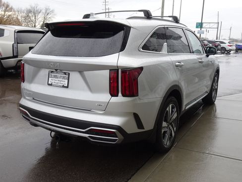 Used 2023 Kia Sorento SX Prestige image 5