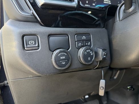 Used 2022 Chevrolet Silverado 1500 LT w/ LPO, Dark Essentials Package RWD image 11