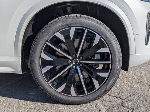 New 2026 Volvo XC90 T8 Ultra w/ Protection Package Premier AWD/4WD image 19