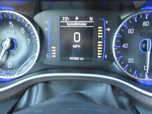 Certified 2023 Chrysler Voyager LX image 31