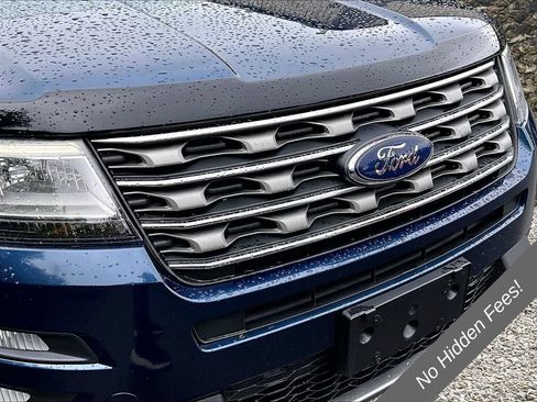 Used 2017 Ford Explorer XLT AWD/4WD image 20