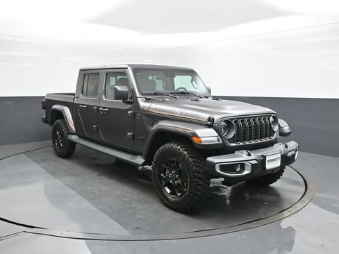 New 2025 Jeep Gladiator Sport image 22