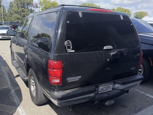 Used 1999 Ford Expedition XLT RWD image 3