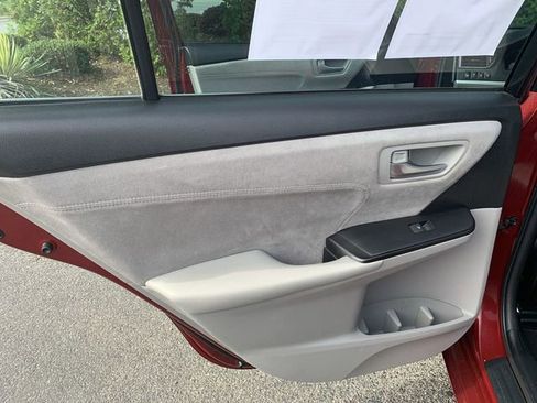 Certified 2017 Toyota Camry XSE FWD image 15