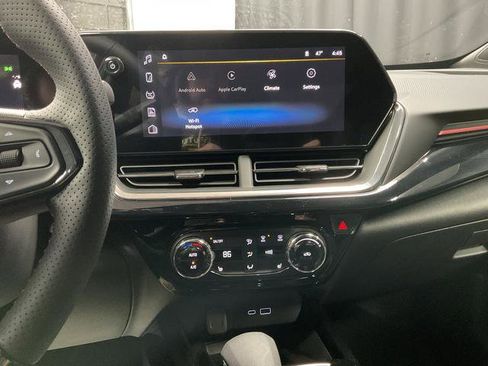 New 2026 Chevrolet Trax RS w/ Sunroof Package image 24