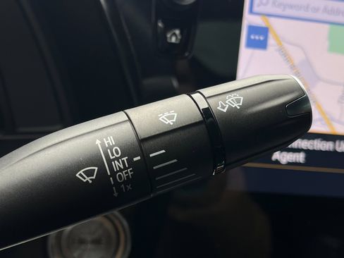 Used 2023 Chevrolet Corvette Stingray Premium Conv w/ Z51 Performance Package image 30