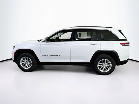 Used 2023 Jeep Grand Cherokee Laredo w/ Luxury Tech Group I image 8