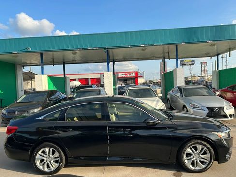 Used 2018 Honda Accord LX image 6