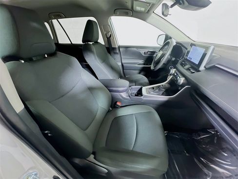 Certified 2025 Toyota RAV4 LE image 24