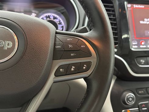 Used 2019 Jeep Cherokee Limited w/ Luxury Group AWD/4WD image 26