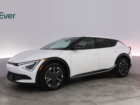 Used 2025 Kia EV6 Light RWD image 18