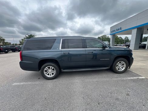 Used 2019 Chevrolet Suburban LT RWD image 6