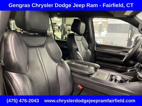 Certified 2024 Jeep Wagoneer Series III AWD/4WD image 44