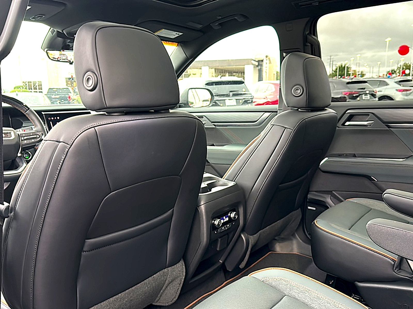 New 2026 GMC Acadia AT4 w/ Super Cruise Package AWD/4WD image 15
