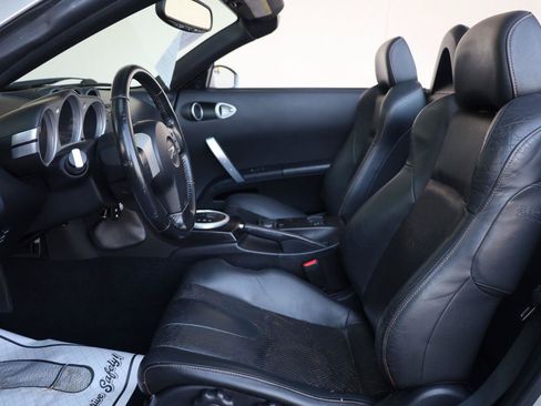 Used 2004 Nissan 350Z Touring RWD image 18