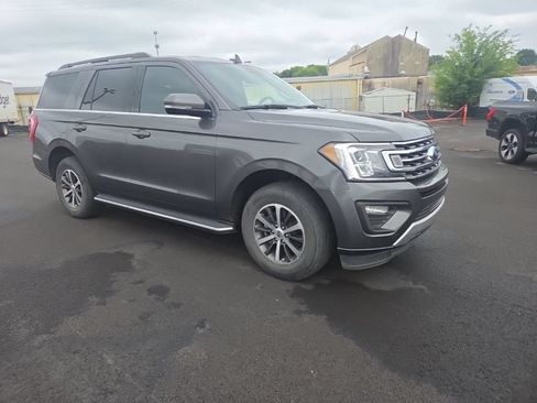 Used 2020 Ford Expedition XLT w/ Equipment Group 202A RWD image 13