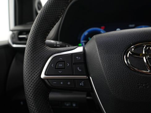 Certified 2026 Toyota Sienna XLE Woodland Edition AWD/4WD image 25