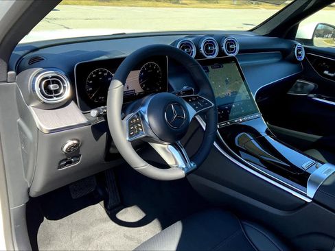 Certified 2025 Mercedes-Benz GLC 300 4MATIC image 9
