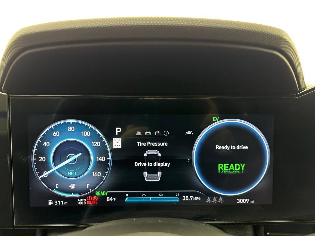 New 2025 Hyundai Elantra SEL FWD image 27