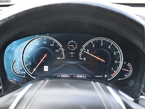 Used 2018 BMW 750i xDrive image 37