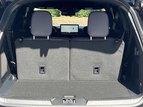 New 2026 Ford Explorer Platinum RWD image 24