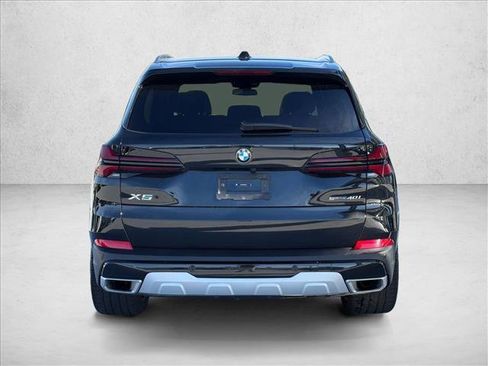 Certified 2025 BMW X5 sDrive40i w/ Climate Comfort Package image 6