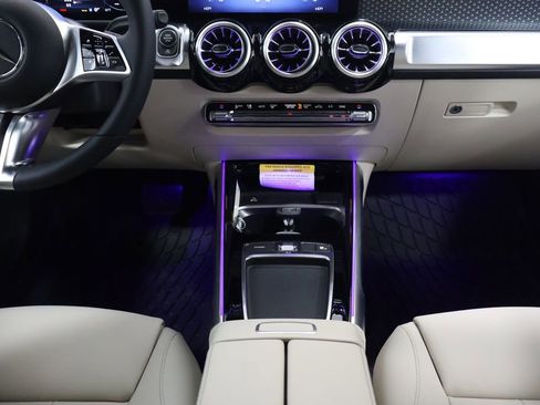 New 2026 Mercedes-Benz GLB 250 4MATIC image 20