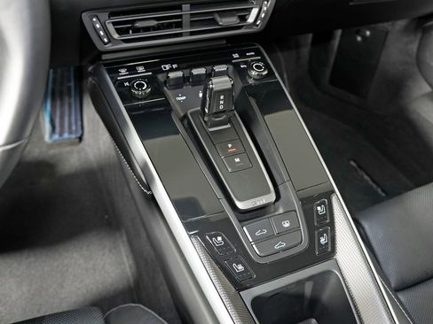Certified 2022 Porsche 911 Turbo S AWD/4WD image 34