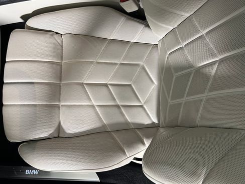 Certified 2024 BMW i7 eDrive50 image 26