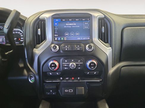 Used 2021 GMC Sierra 2500 SLE w/ SLE Value Package; image 14
