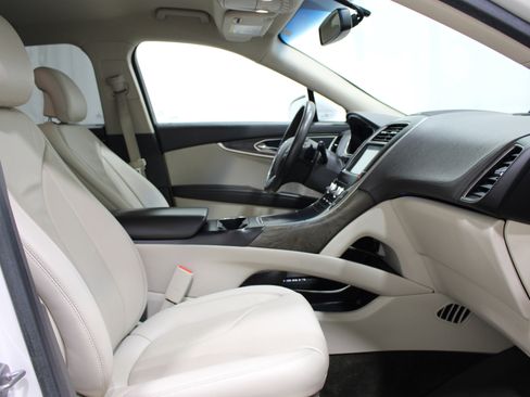 Used 2017 Lincoln MKX Select w/ Select Plus Package image 27