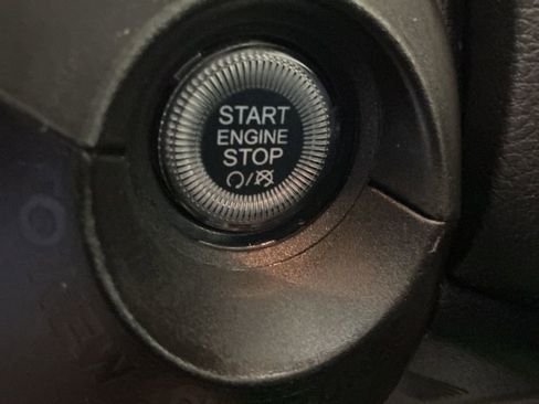 Used 2023 Jeep Renegade Latitude AWD/4WD image 21
