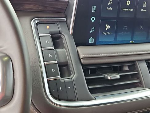 Used 2023 Chevrolet Suburban Z71 AWD/4WD image 21